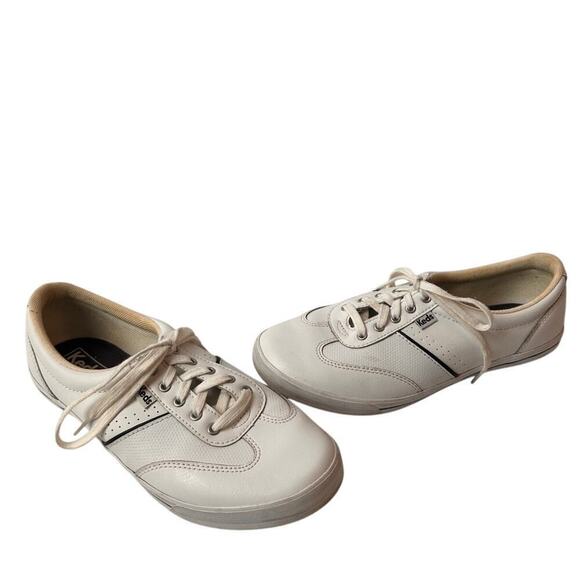 Keds Size 7 Classic Low Top White Leather Sneaker Shoes Casual Walking Travel - Picture 1 of 8